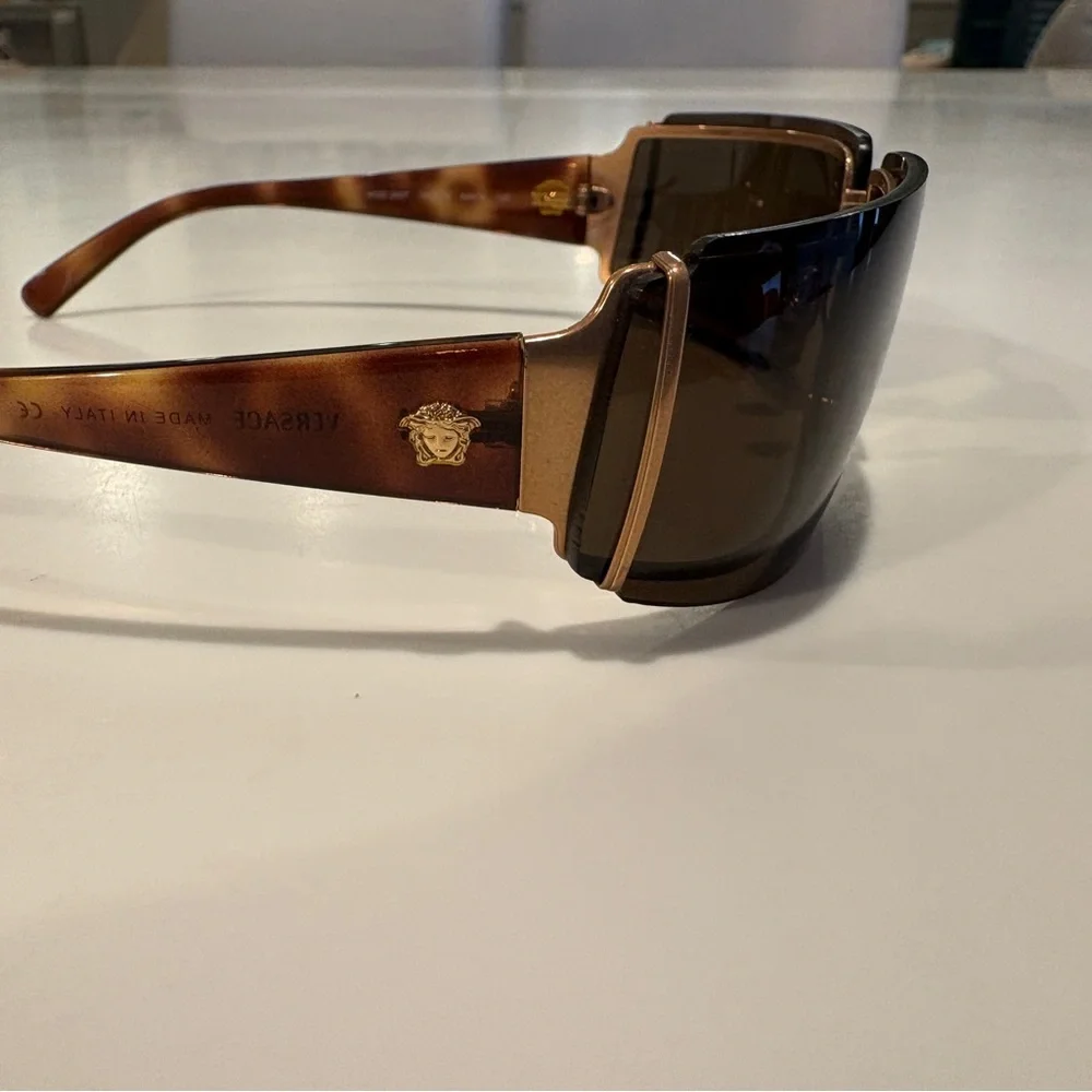 Versace Y2K vintage sunglasses-COLLECTORS!!